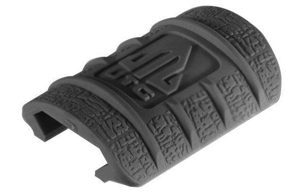 Комплект накладок UTG на Weaver/Picattiny для защиты рук, резина, со стопорным штифтом, черн,комплект 12шт (RB-HP12B-B)